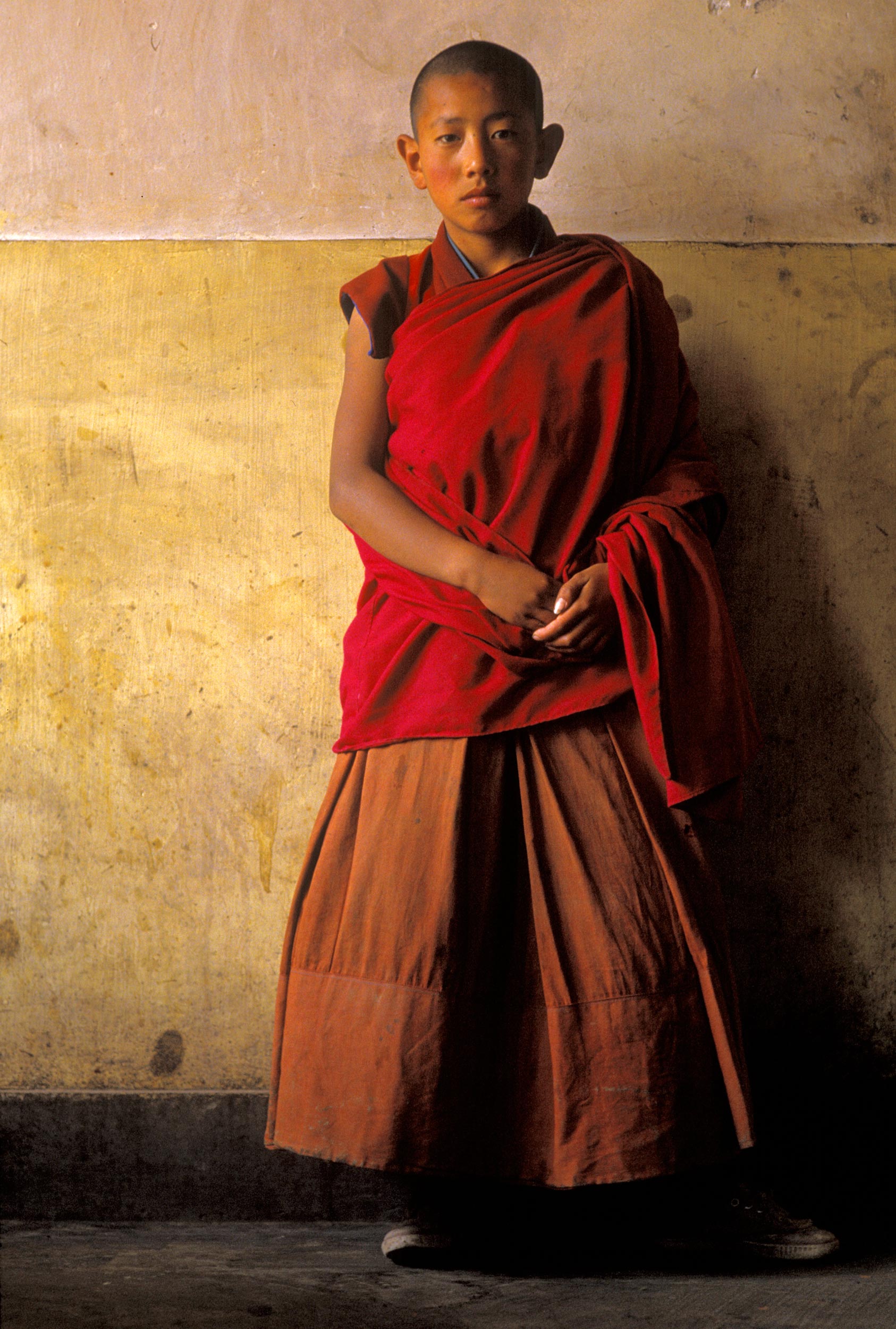 Young-monk-wall-Xiahe-92-web